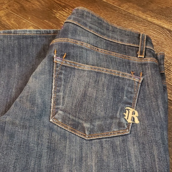 Rich and Skinny Jeans - Picture 2 of 7